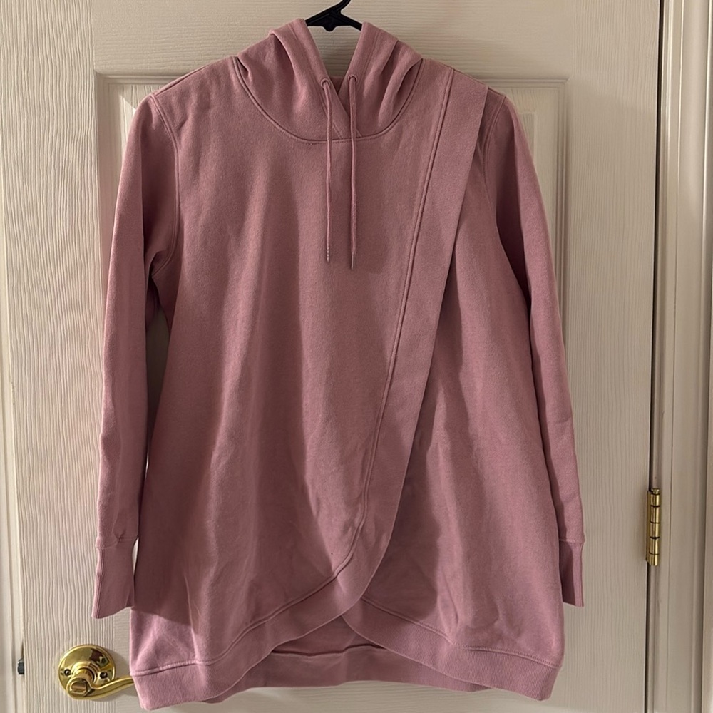 Old Navy maternity/nursing sweatshirt